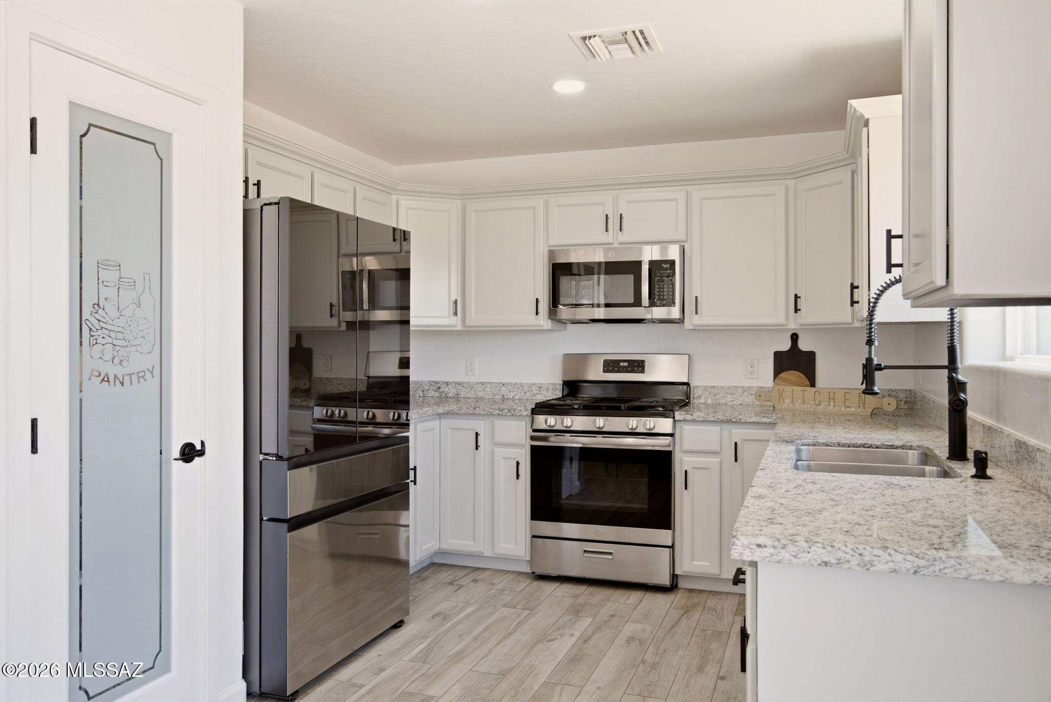 1552 Pinguinos Court Rio Rico, AZ 85648 - Photo 12 of 31 IMG_5333