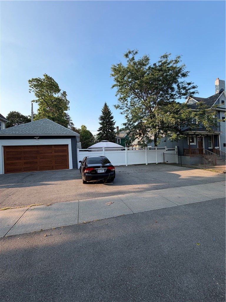 1067 Dewey Avenue Rochester, NY 14613 - Photo 2 of 35 Gallery Image 2