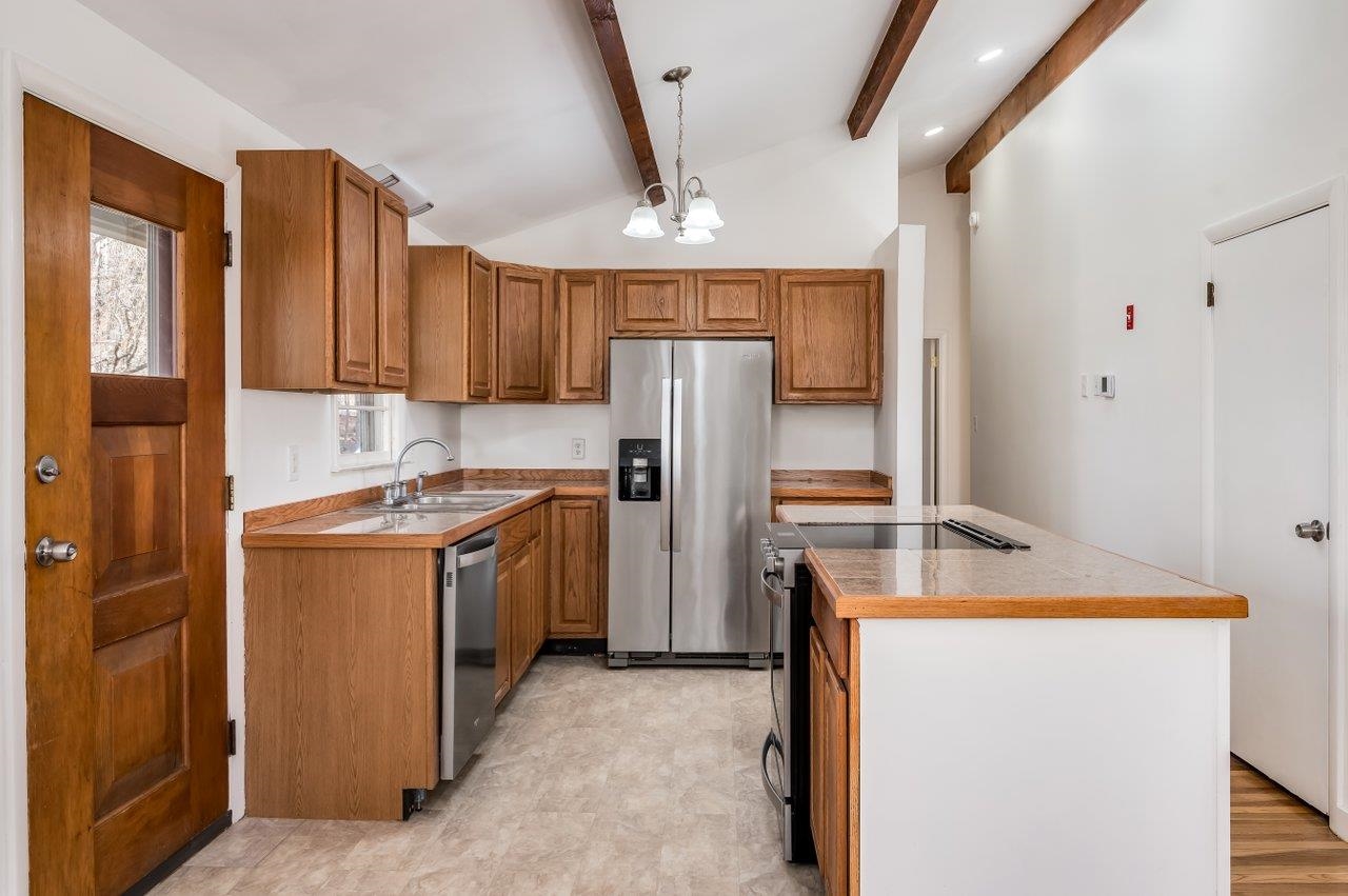 5 Quarry Road Somersworth, NH 03878 - Photo 7 of 24