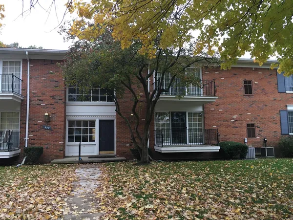 $1,598 | 444 North Fox Hills Drive, Unit : 3 / BLDG: 17, Bloomfield Hills, MI 48304