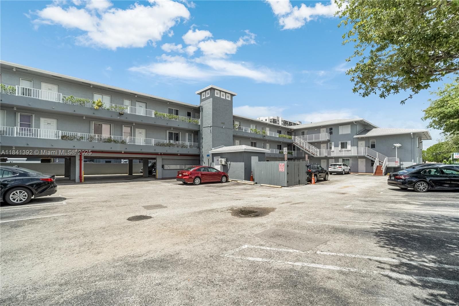 1852 Southwest 7th Street, Unit 109 Miami, FL 33135 - Photo 4 of 23