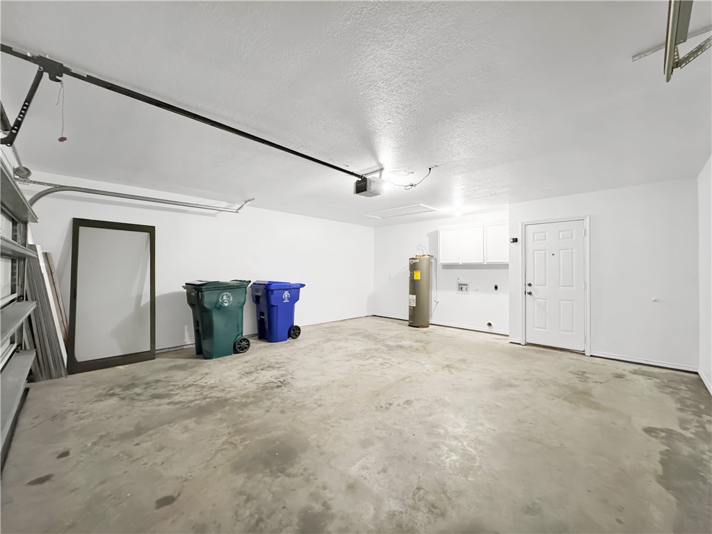 14302 Cruiser Street, Unit B Corpus Christi, TX 78418 - Photo 22 of 25 a view of a livingroom with an empty space