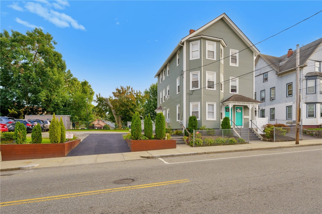 734 Mineral Spring Avenue Pawtucket, RI 02860 - Photo 1 of 50