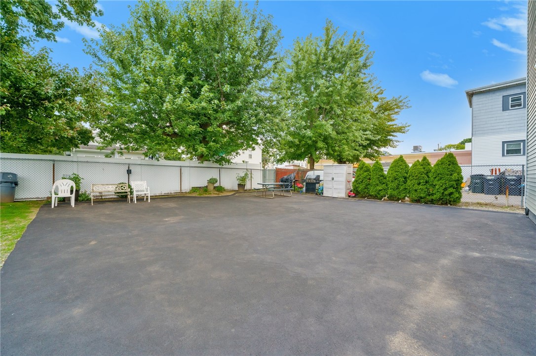 734 Mineral Spring Avenue Pawtucket, RI 02860 - Photo 13 of 50