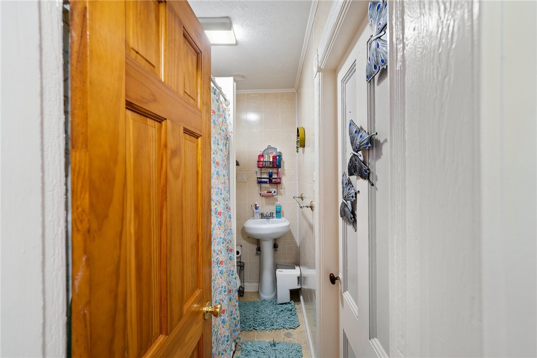 734 Mineral Spring Avenue Pawtucket, RI 02860 - Photo 40 of 50