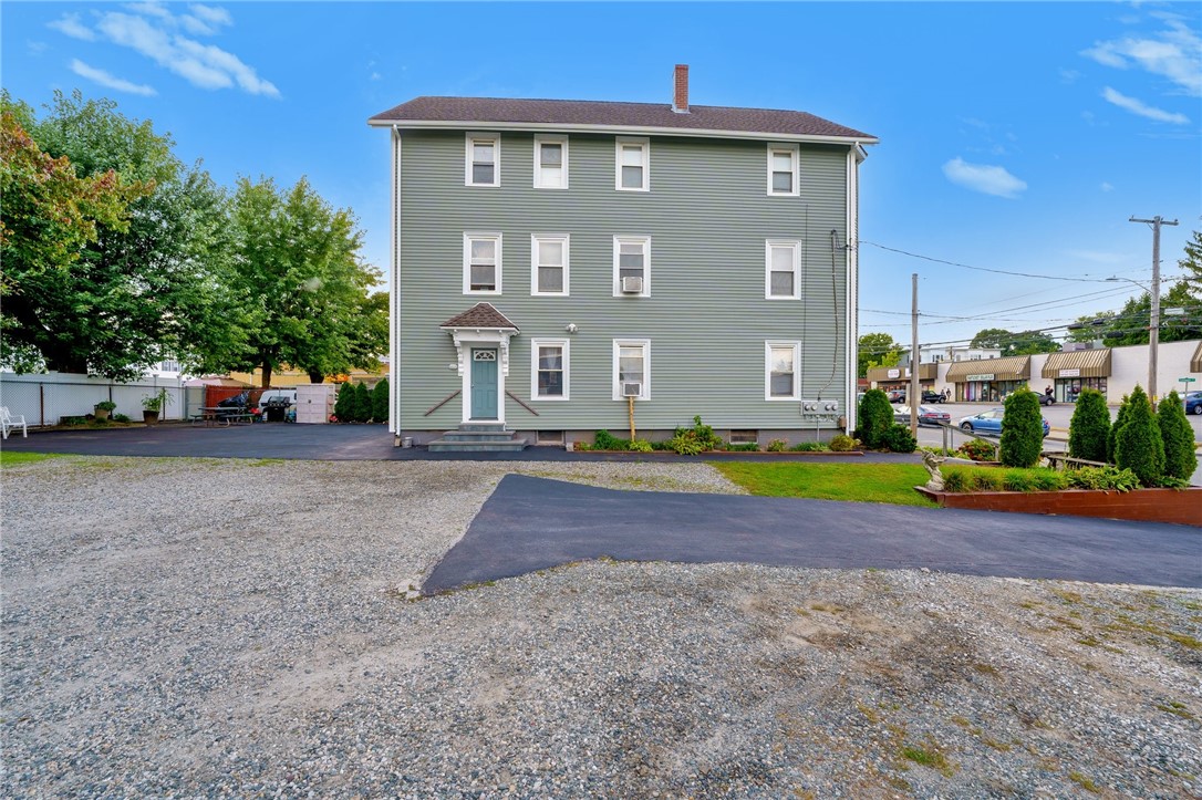 734 Mineral Spring Avenue Pawtucket, RI 02860 - Photo 4 of 50
