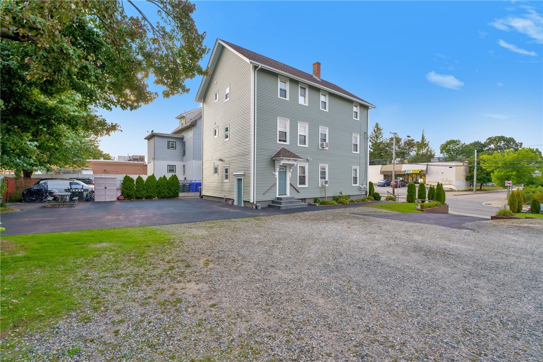 734 Mineral Spring Avenue Pawtucket, RI 02860 - Photo 5 of 50