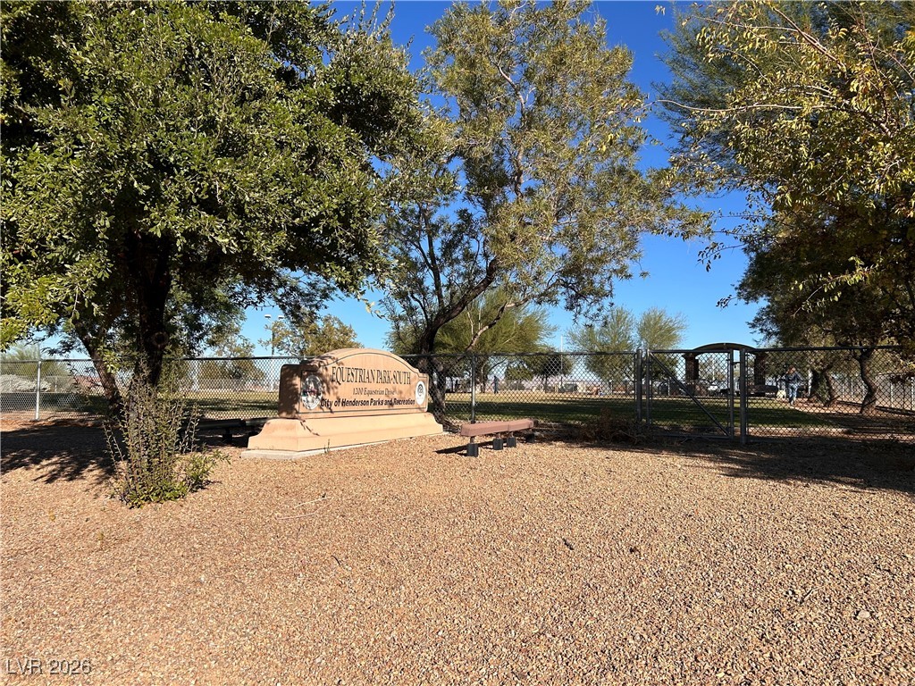 1094 Langston Ranch Avenue Henderson, NV 89002 - Photo 63 of 70 View of yard