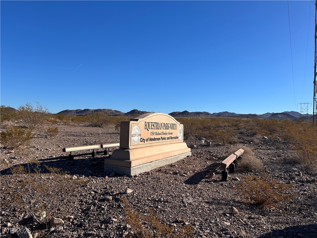 1094 Langston Ranch Avenue Henderson, NV 89002 - Photo 64 of 70 Exterior view of a mountain backdrop
