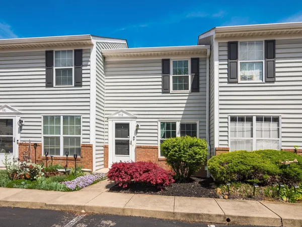 $1,950 | 952 Charleston Way Drive, Westerville, OH 43081