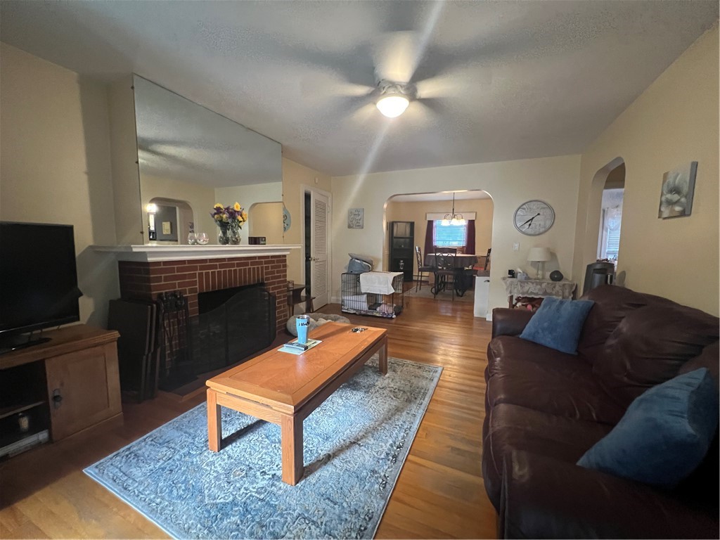 300 Woodhaven Road Pawtucket, RI 02861 - Photo 3 of 28 Gallery Image 3