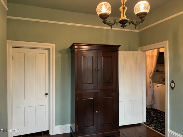 $575,000 | 165 Lancaster Street, Albany, NY 12210