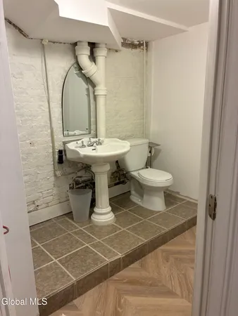 $575,000 | 165 Lancaster Street, Albany, NY 12210