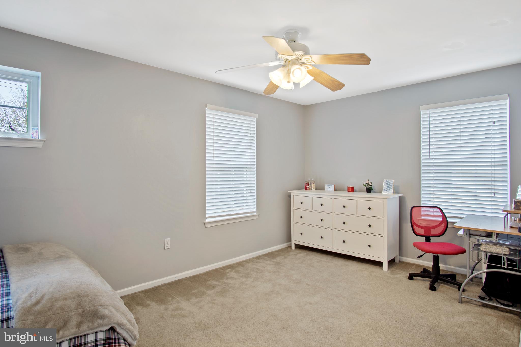 8121 Pine Road Philadelphia, PA 19111 - Photo 11 of 23 Gallery Image 11