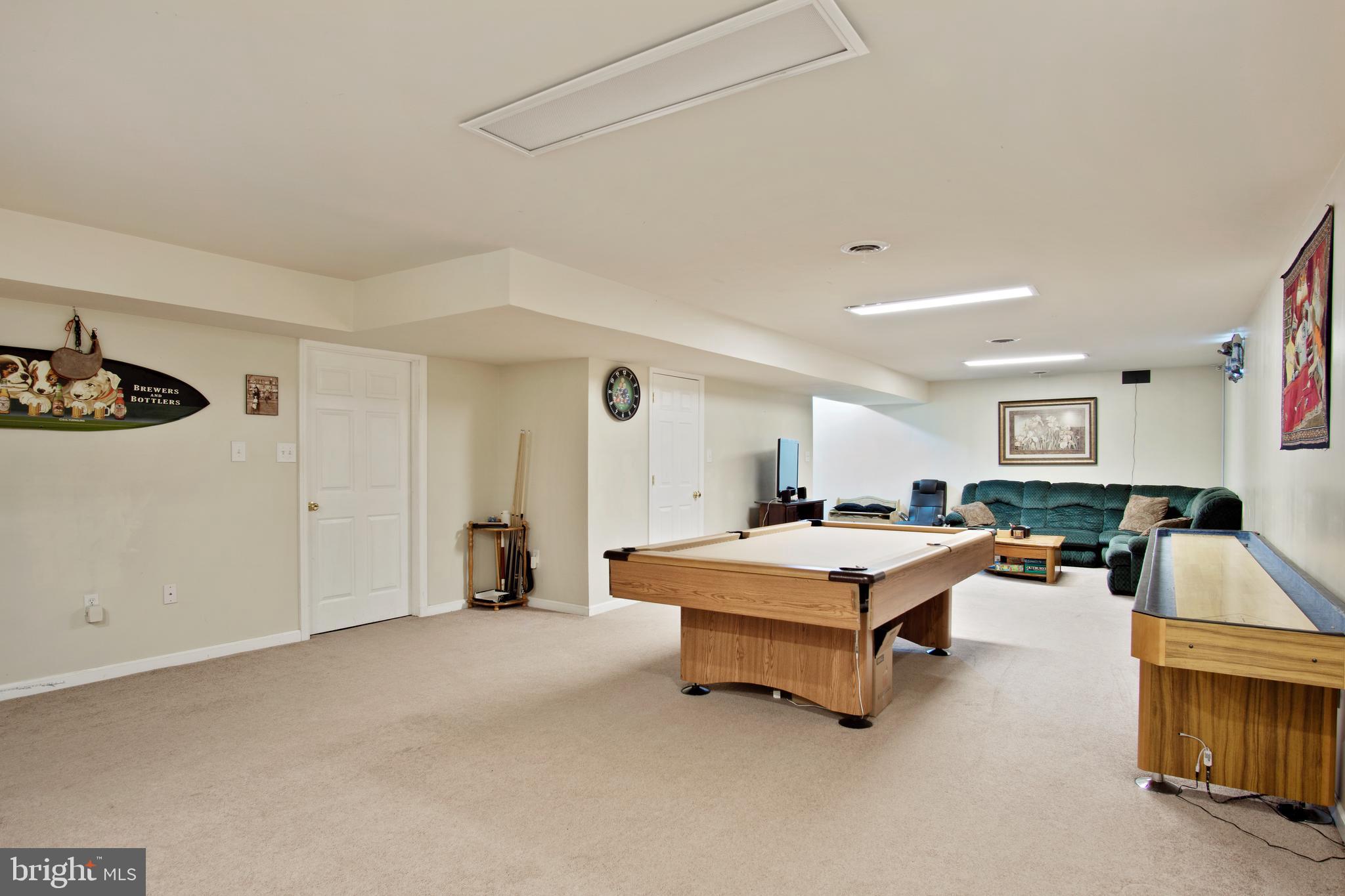 8121 Pine Road Philadelphia, PA 19111 - Photo 20 of 23 Gallery Image 20