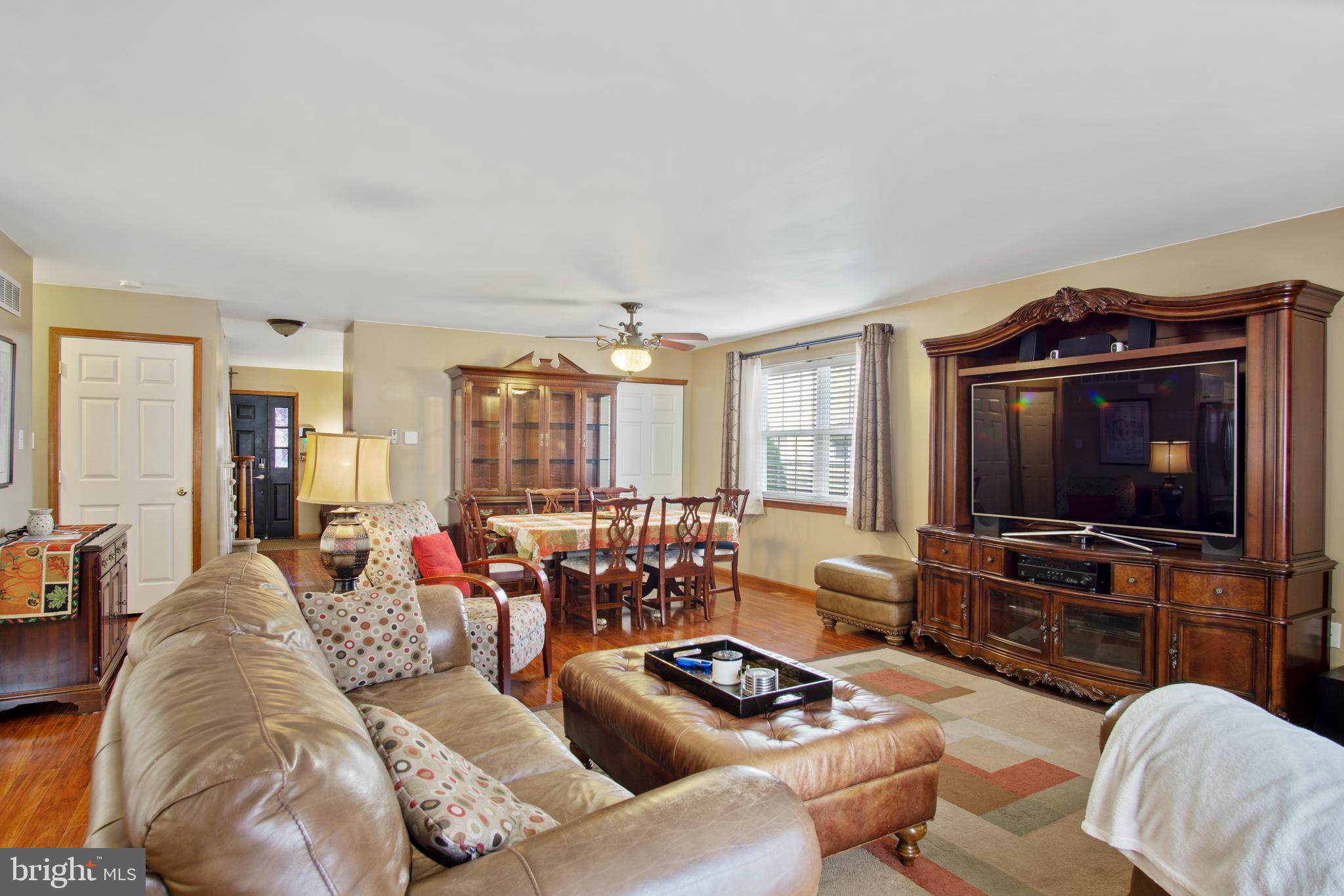 8121 Pine Road Philadelphia, PA 19111 - Photo 4 of 23 Gallery Image 4