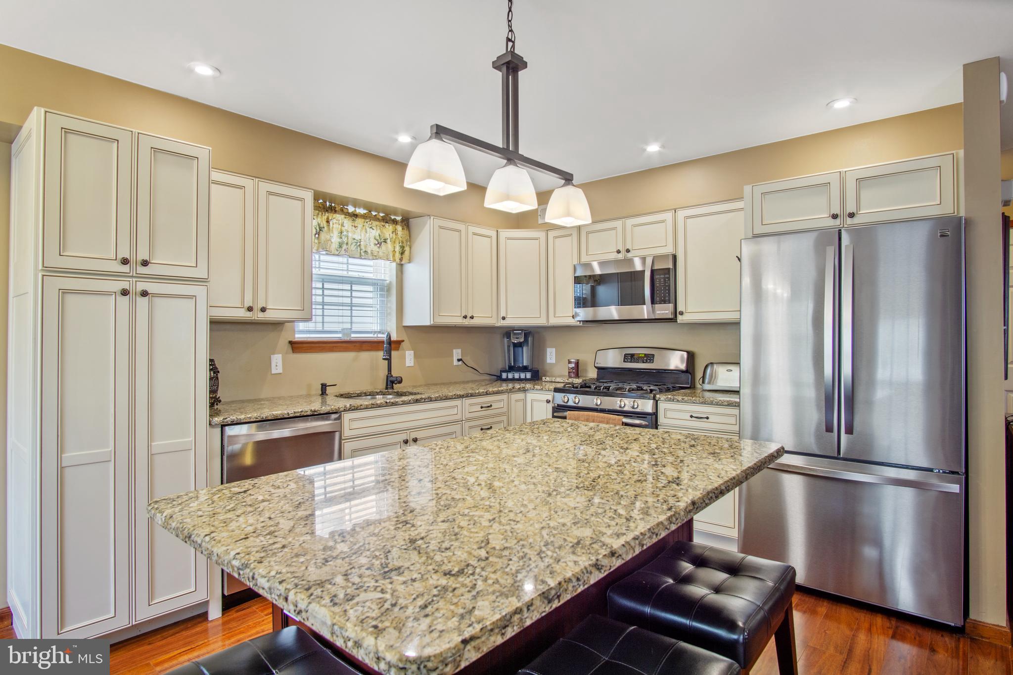 8121 Pine Road Philadelphia, PA 19111 - Photo 7 of 23 Gallery Image 7