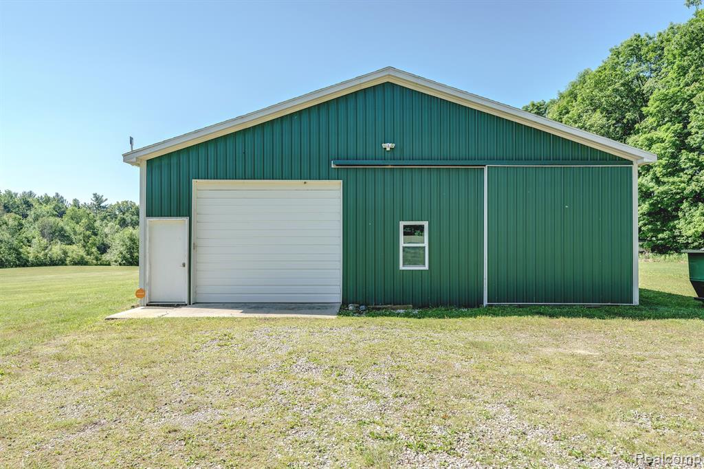 2000 King Road Lapeer, MI 48446 - Photo 11 of 56