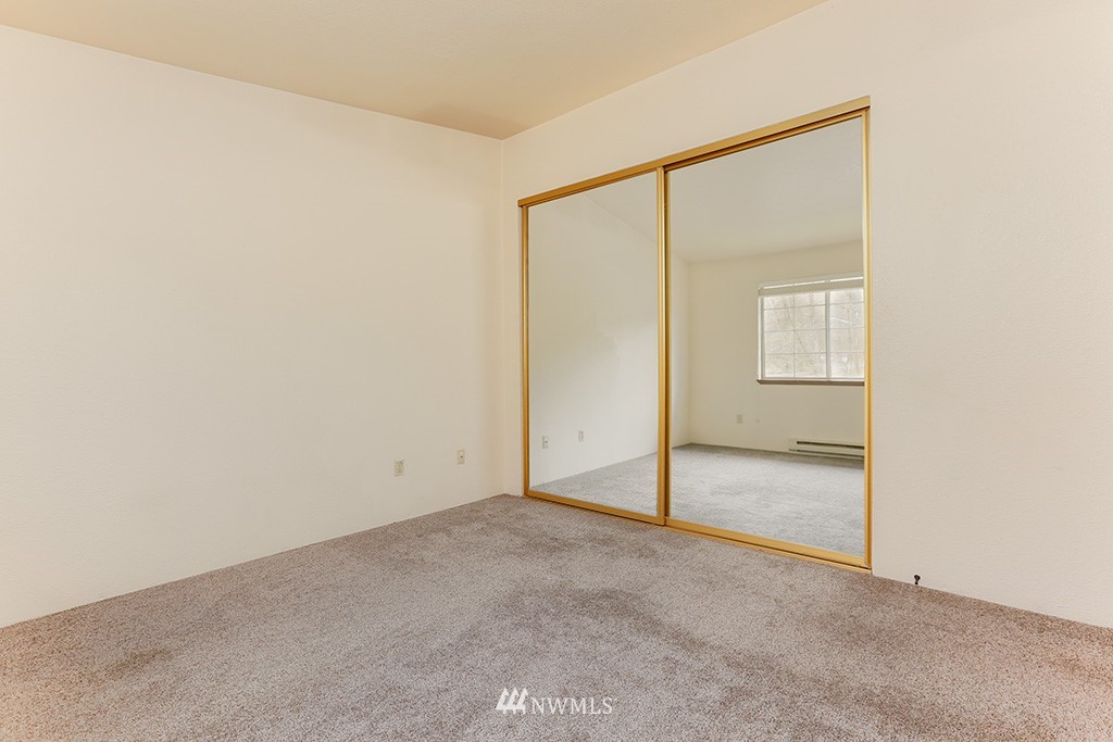 10822 East Riverside Drive, Unit A305 Bothell, WA 98011 - Photo 4 of 25