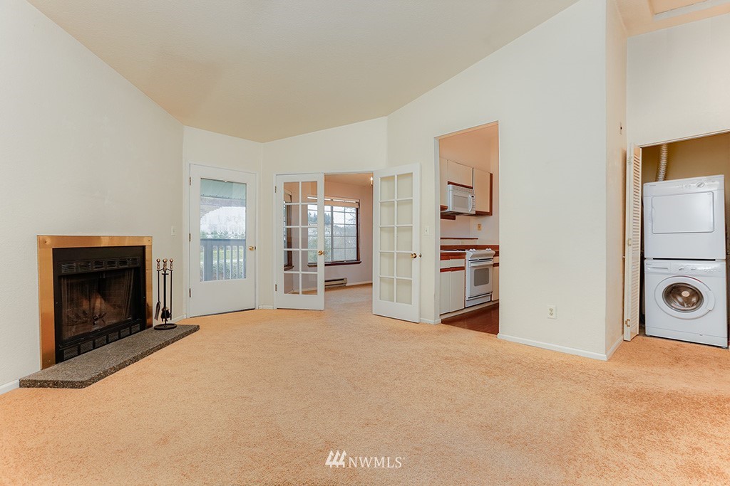 10822 East Riverside Drive, Unit A305 Bothell, WA 98011 - Photo 7 of 25