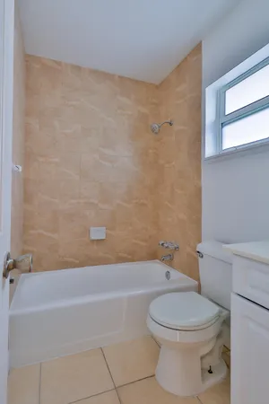 $1,400 | 391 Southeast 19th Avenue, Unit 7, Pompano Beach, FL 33060