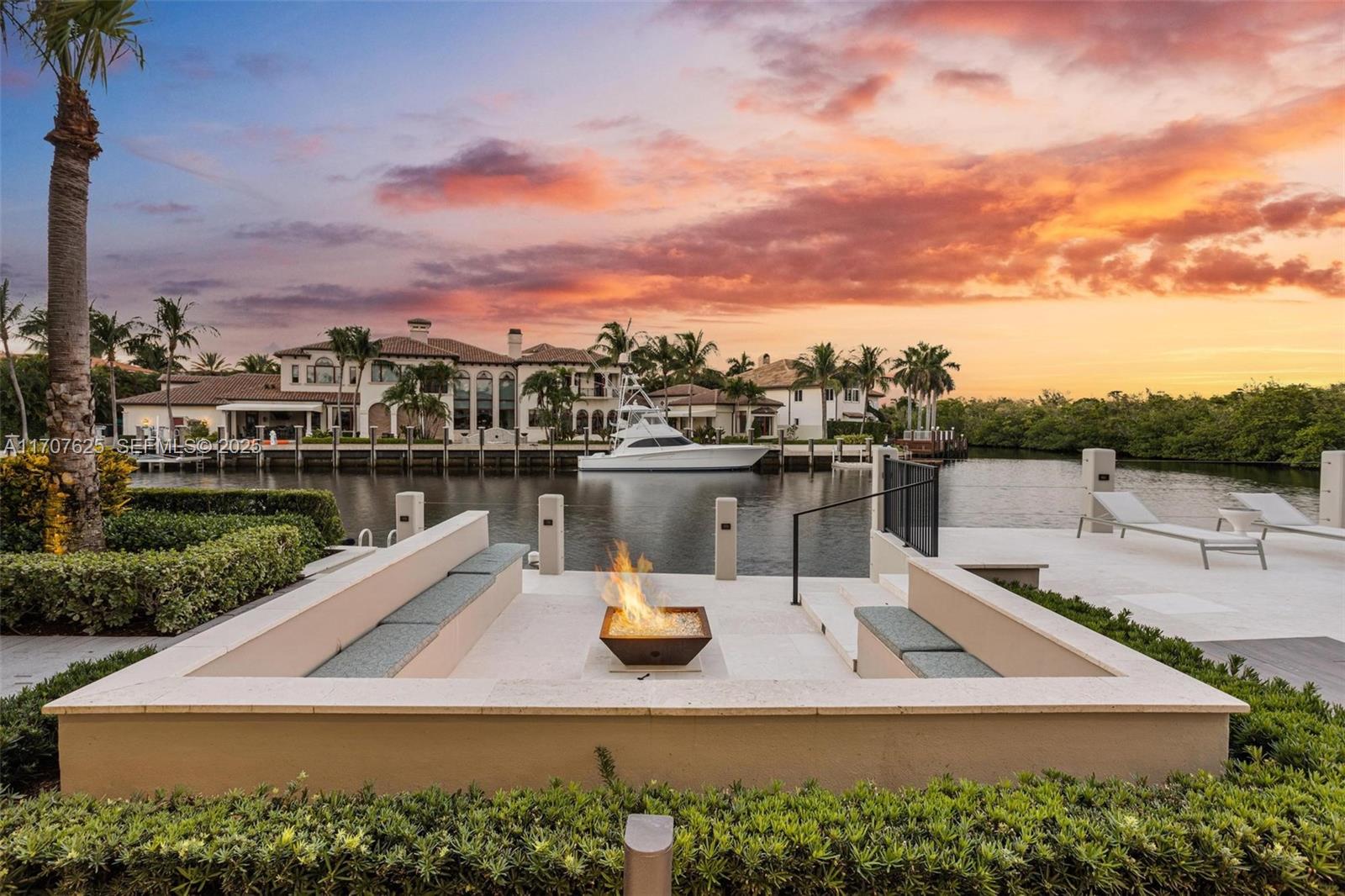 701 Northeast 45th Road Boca Raton, FL 33431 - Photo 3 of 27 Gallery Image 3