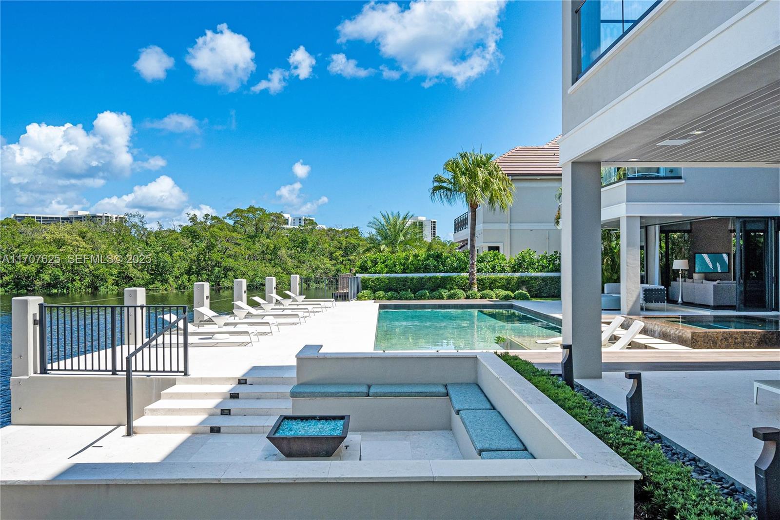 701 Northeast 45th Road Boca Raton, FL 33431 - Photo 6 of 27 Gallery Image 6