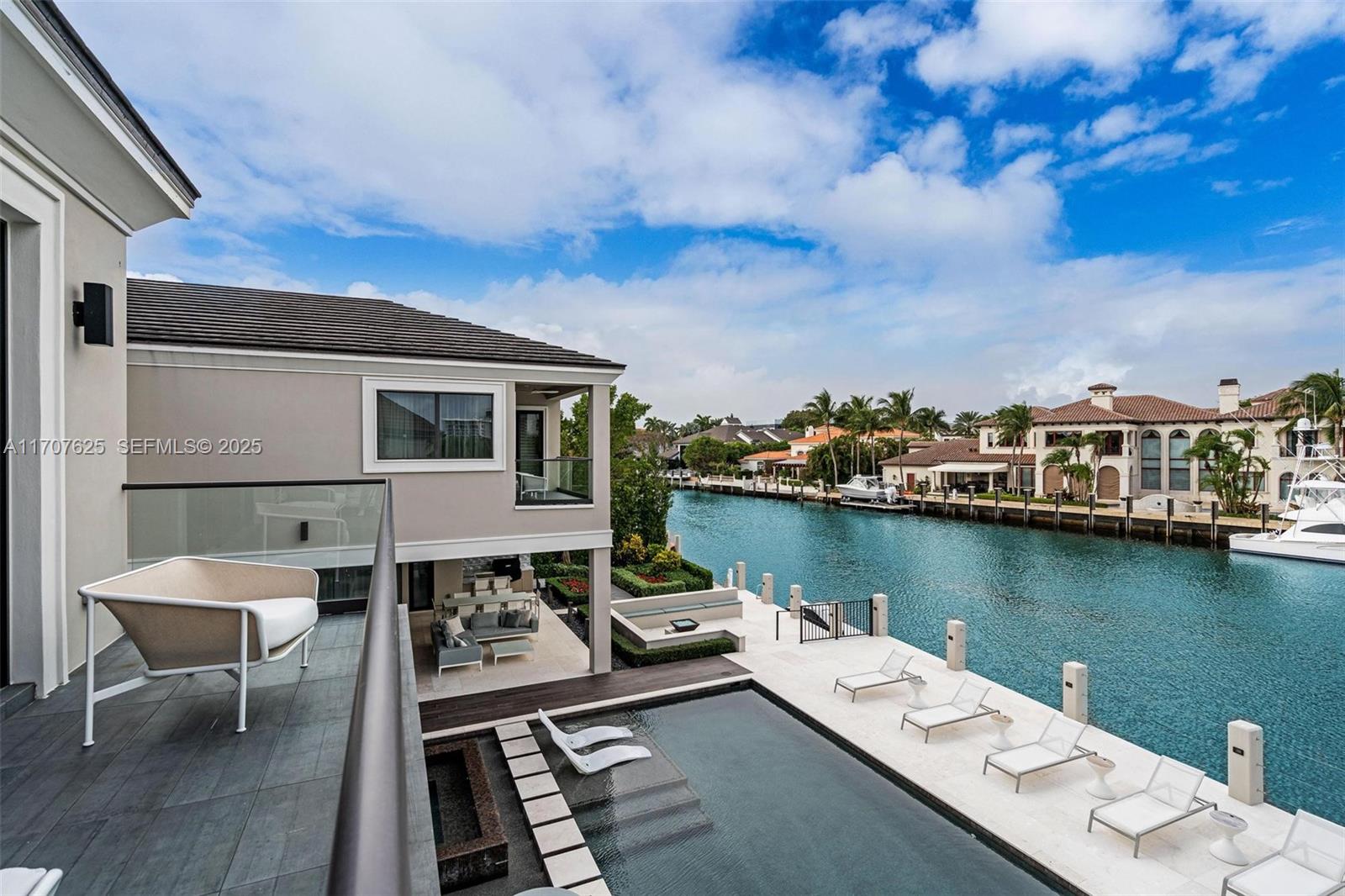 701 Northeast 45th Road Boca Raton, FL 33431 - Photo 8 of 27 Gallery Image 8