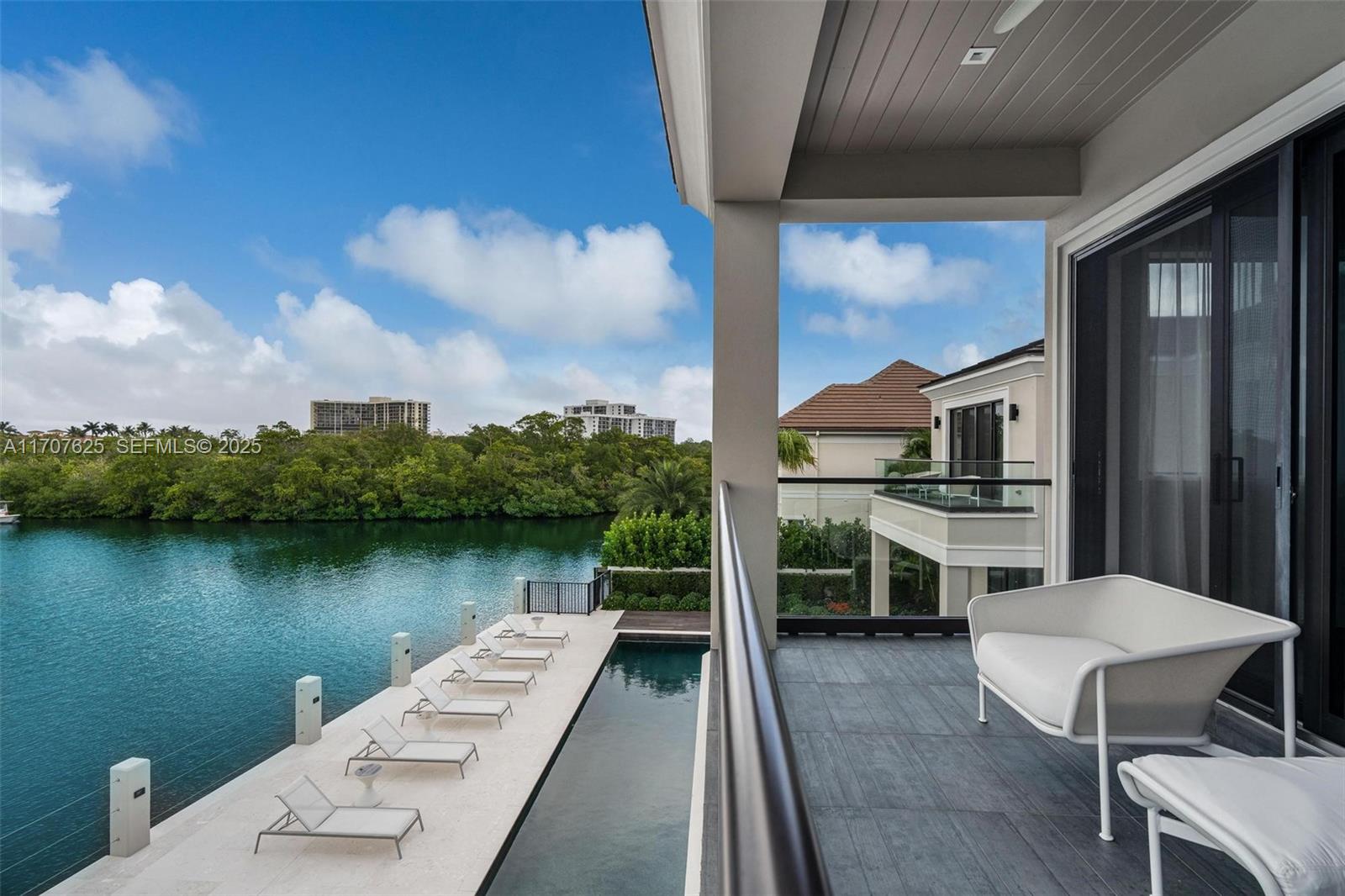 701 Northeast 45th Road Boca Raton, FL 33431 - Photo 9 of 27 Gallery Image 9