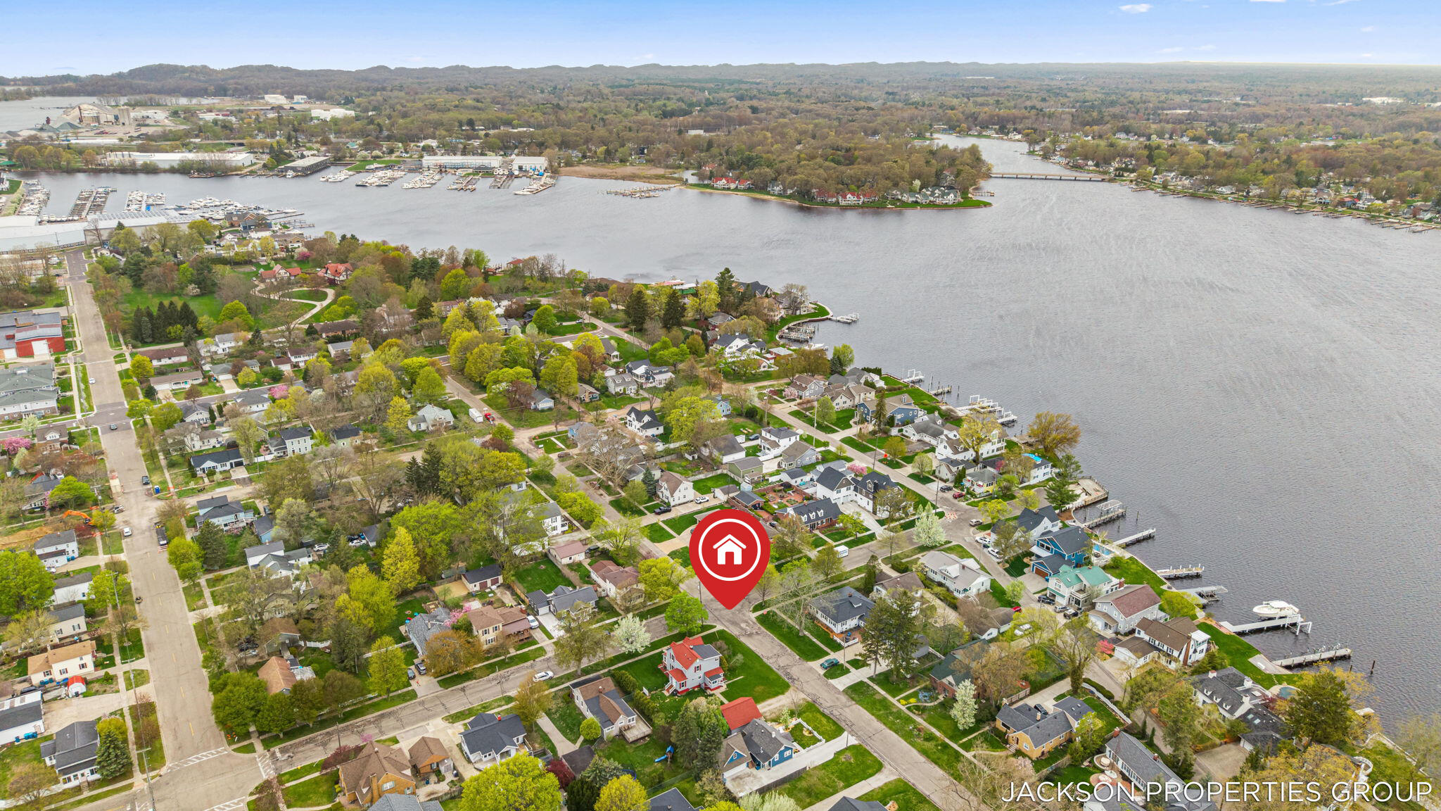 218 North Jackson Street Spring Lake, MI 49456 - Photo 11 of 64 60-web-or-mls-181_withmarker