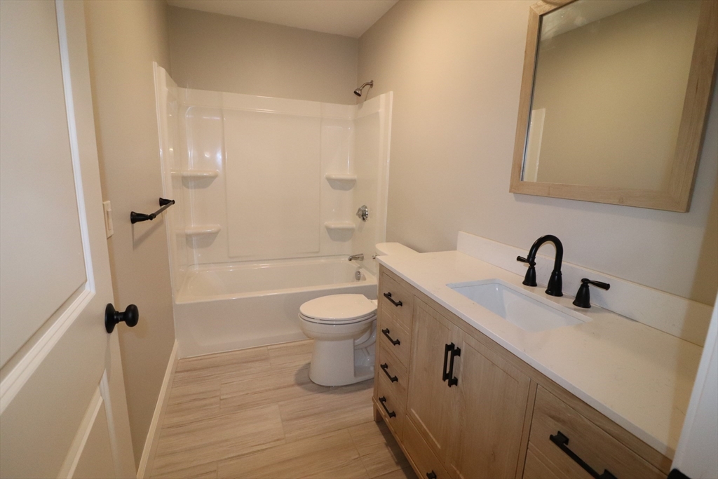 35 Glendale Road, Unit 1 Tiverton, RI 02878 - Photo 18 of 23