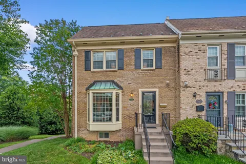 $899,999 | 7349 Eldorado Court, McLean, VA 22102