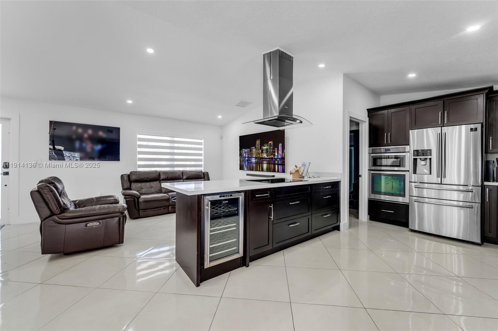 13030 Southwest 261st Terrace Homestead, FL 33032 - Photo 6 of 49