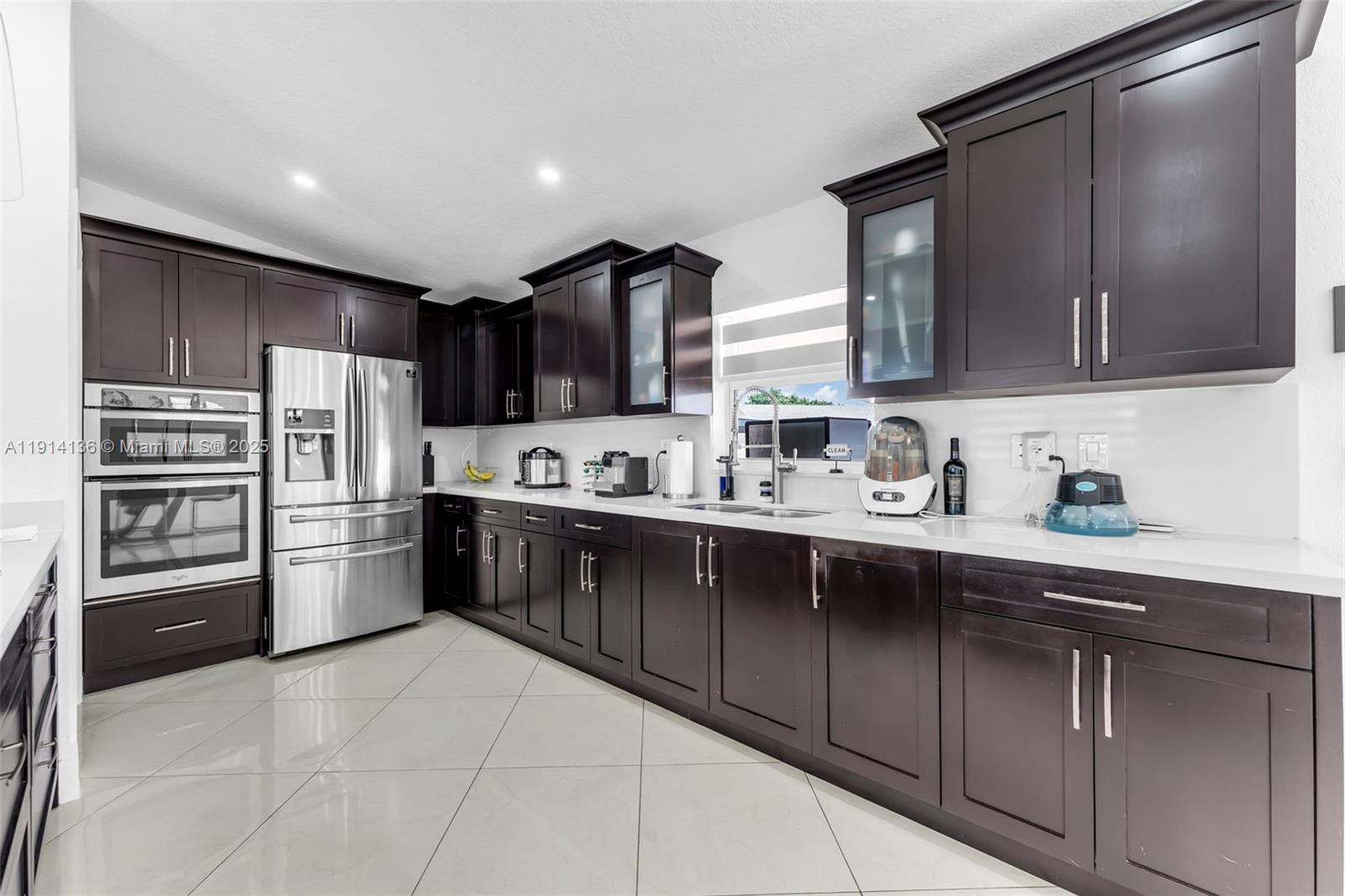 13030 Southwest 261st Terrace Homestead, FL 33032 - Photo 8 of 49