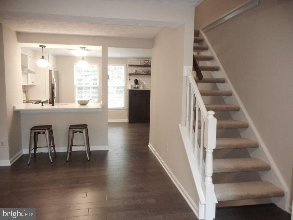 11916 Fieldthorn Court Reston, VA 20194 - Photo 12 of 49 Gallery Image 12