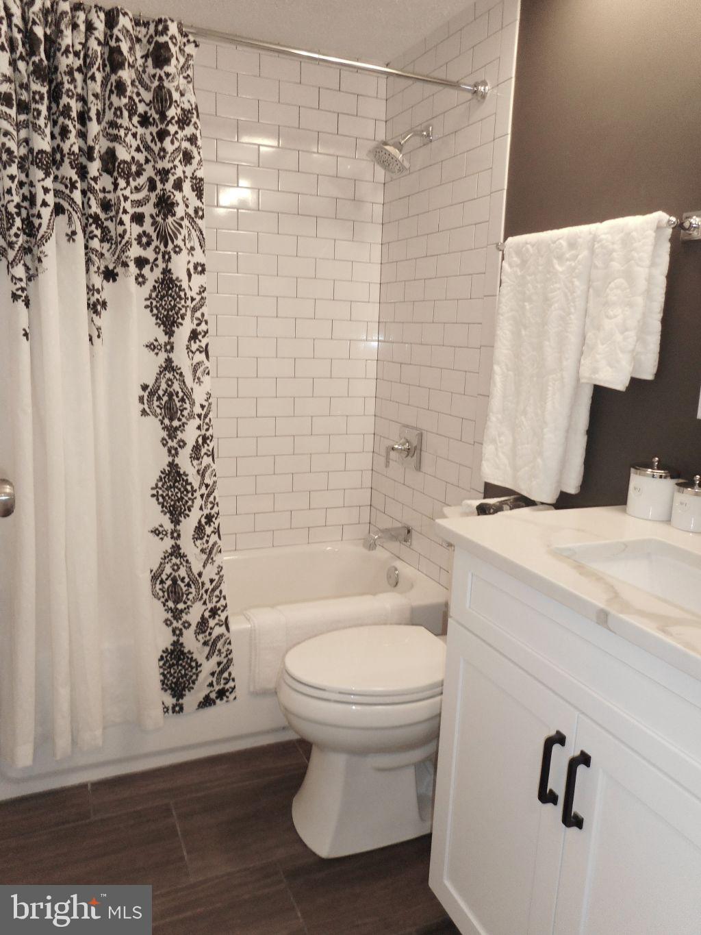 11916 Fieldthorn Court Reston, VA 20194 - Photo 15 of 49 Gallery Image 15