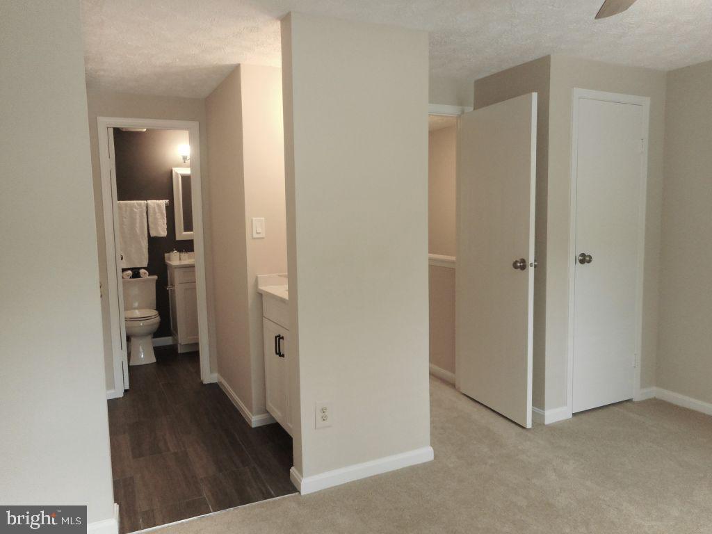 11916 Fieldthorn Court Reston, VA 20194 - Photo 20 of 49 Gallery Image 20