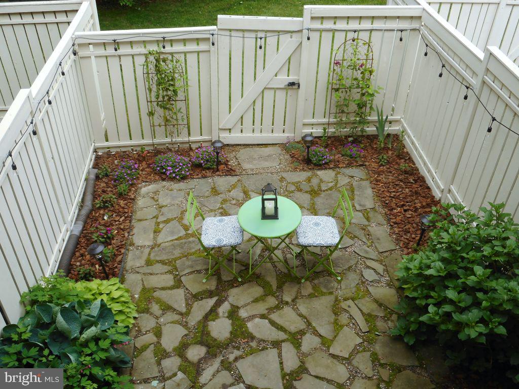 11916 Fieldthorn Court Reston, VA 20194 - Photo 35 of 49 Gallery Image 35