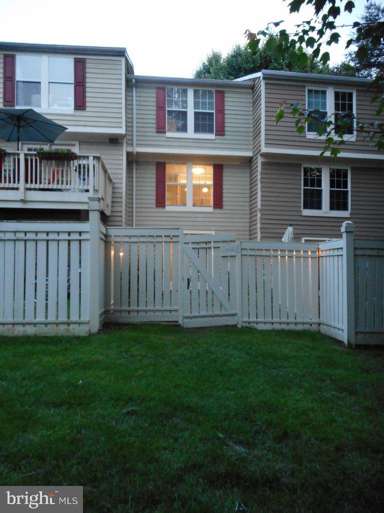 11916 Fieldthorn Court Reston, VA 20194 - Photo 41 of 49 Gallery Image 41