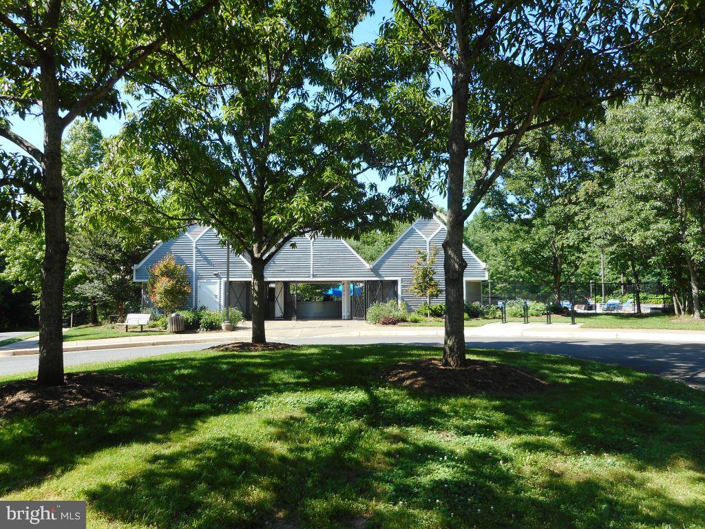 11916 Fieldthorn Court Reston, VA 20194 - Photo 46 of 49 Gallery Image 46