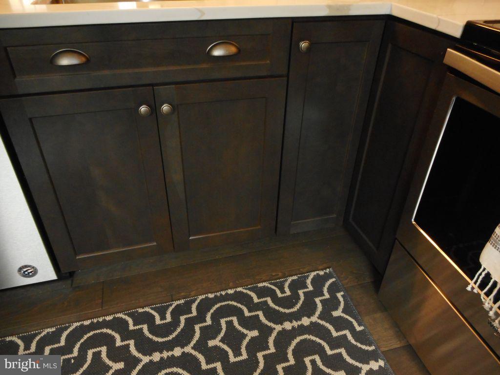 11916 Fieldthorn Court Reston, VA 20194 - Photo 10 of 49 Gallery Image 10