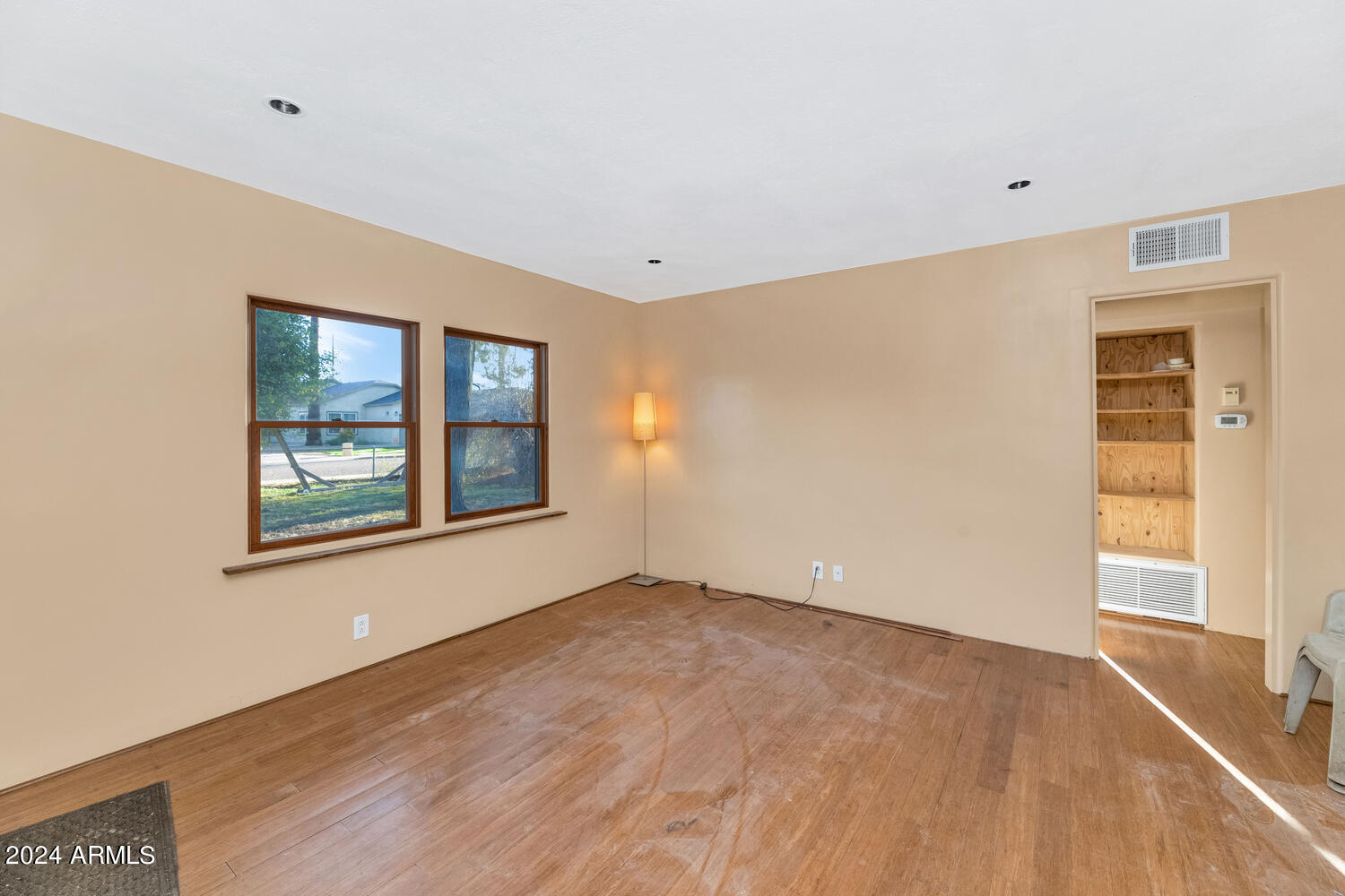 2702 North Greenfield Road Phoenix, AZ 85006 - Photo 8 of 22 2702 N Greenfield Rd (5)