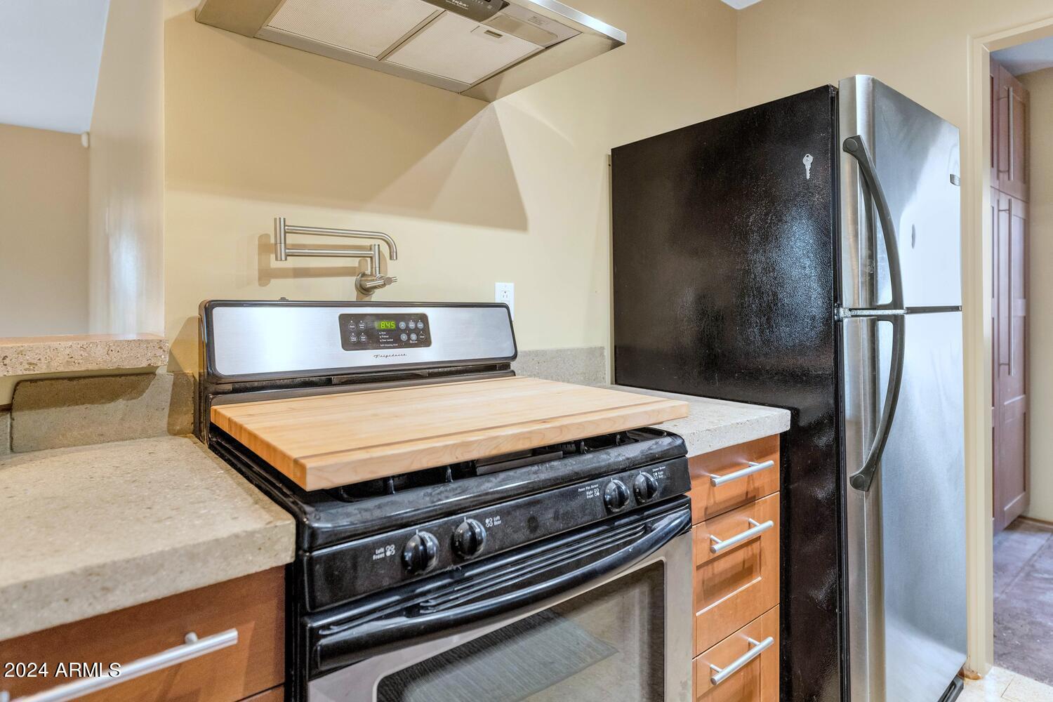 2702 North Greenfield Road Phoenix, AZ 85006 - Photo 10 of 22 2702 N Greenfield Rd (8)