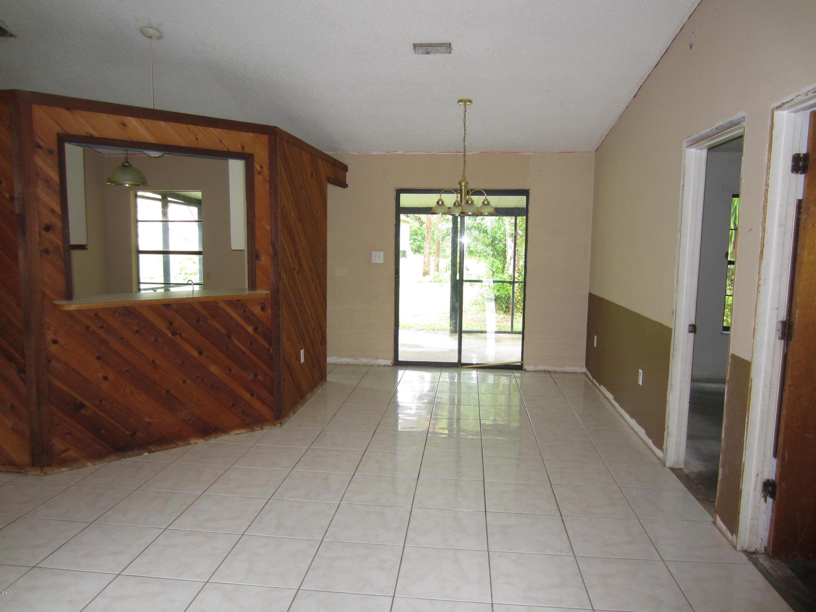 1381 Gibbs Road Southwest Palm Bay, FL 32908 - Photo 2 of 8 IMG_2803