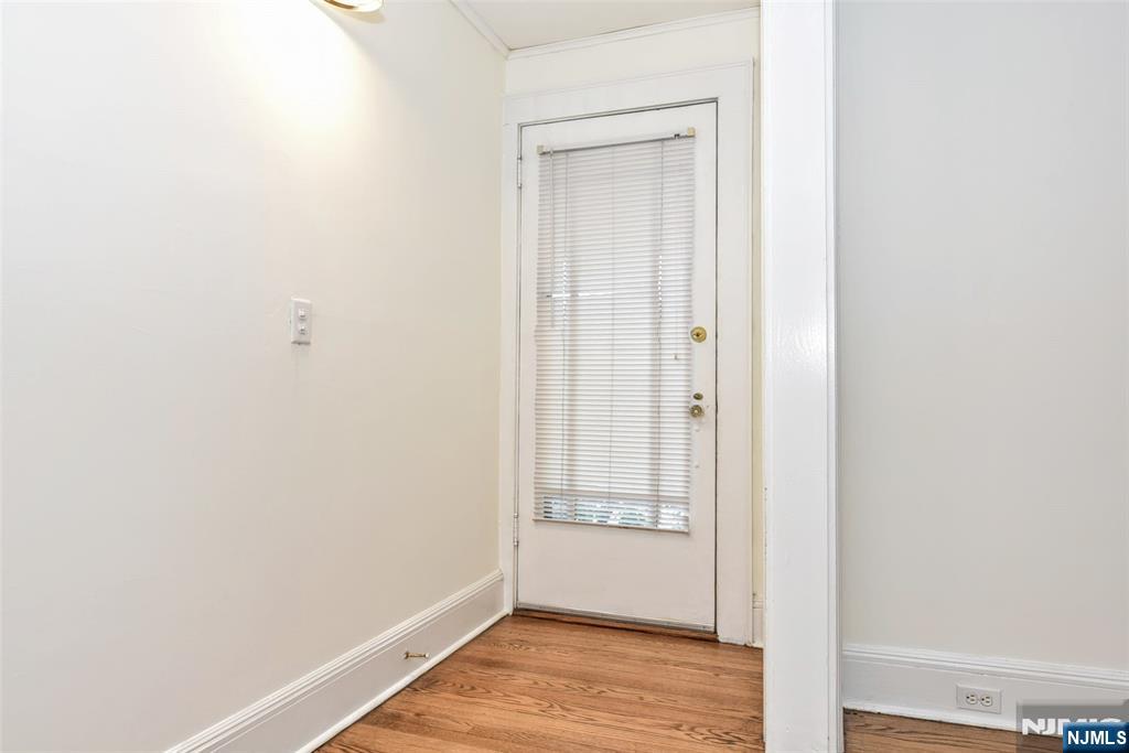 220 Feronia Way, Unit 1 Rutherford, NJ 07070 - Photo 4 of 19