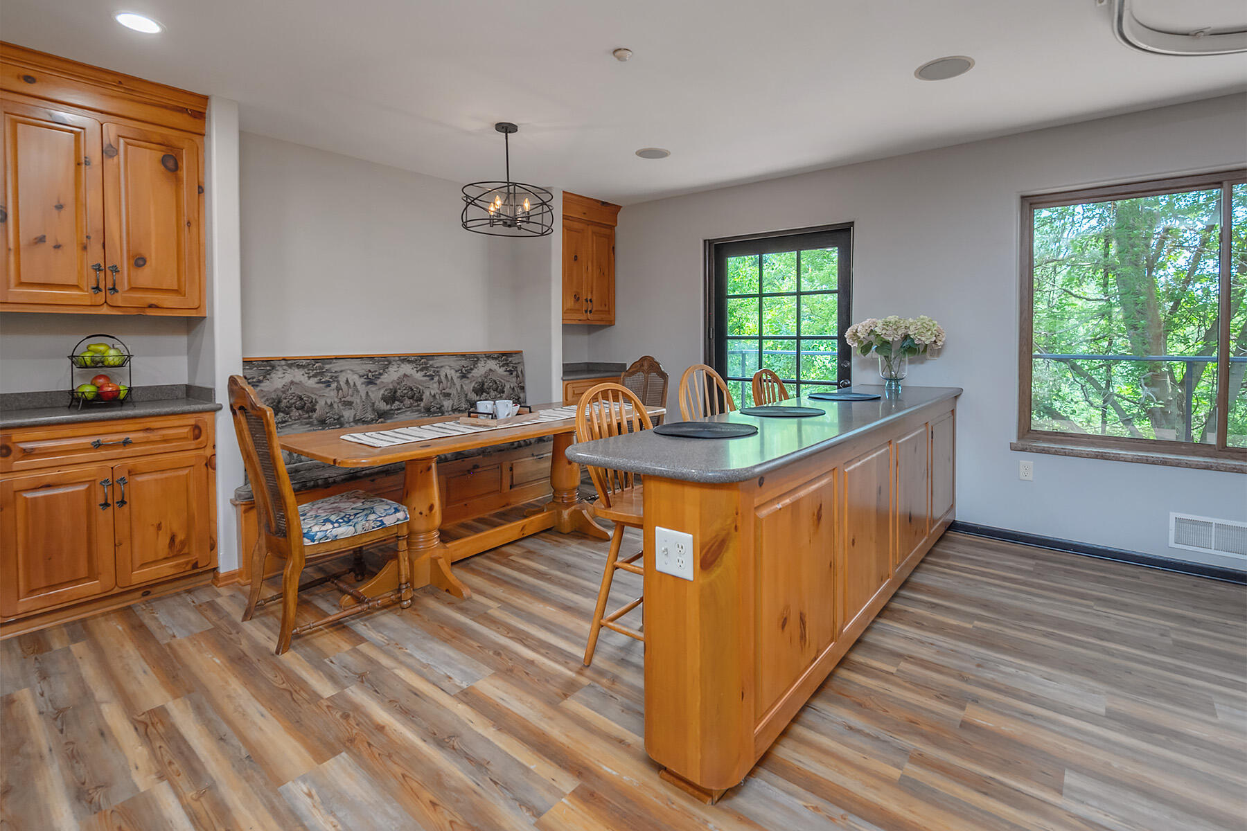 W303S10481 Sandy Beach Road Mukwonago, WI 53149 - Photo 7 of 74 Dinette Area