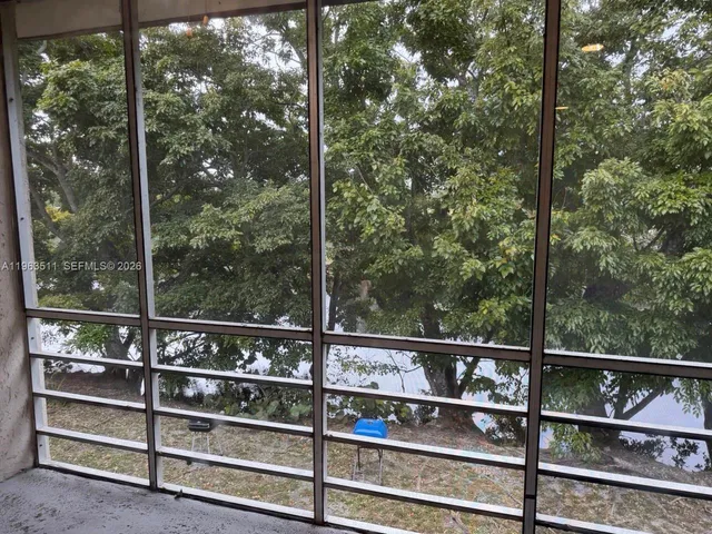 $1,975 | 20520 Northwest 15th Avenue, Unit 224, Miami Gardens, FL 33169