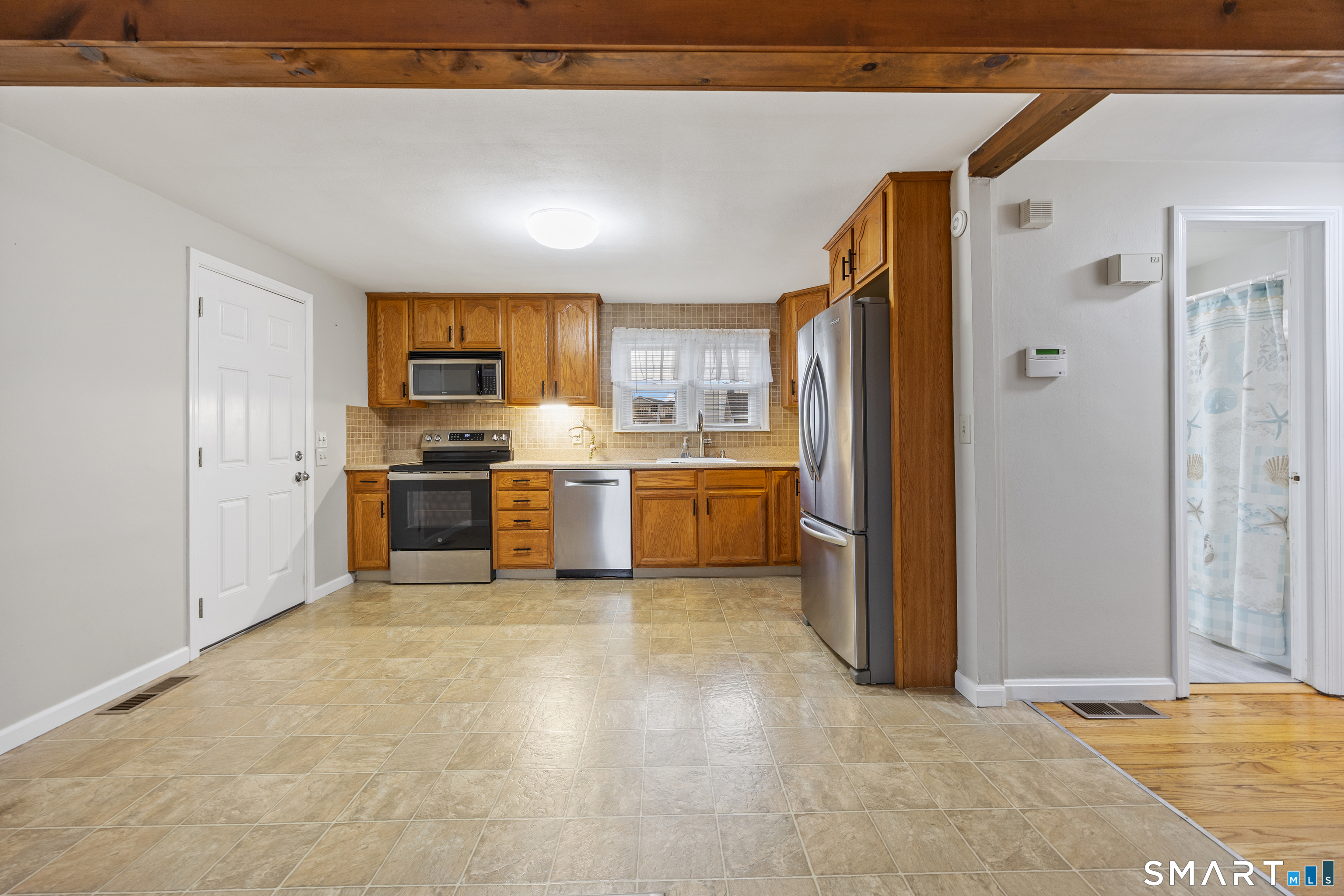 31 Kiefer Road Southington, CT 06489 - Photo 7 of 22