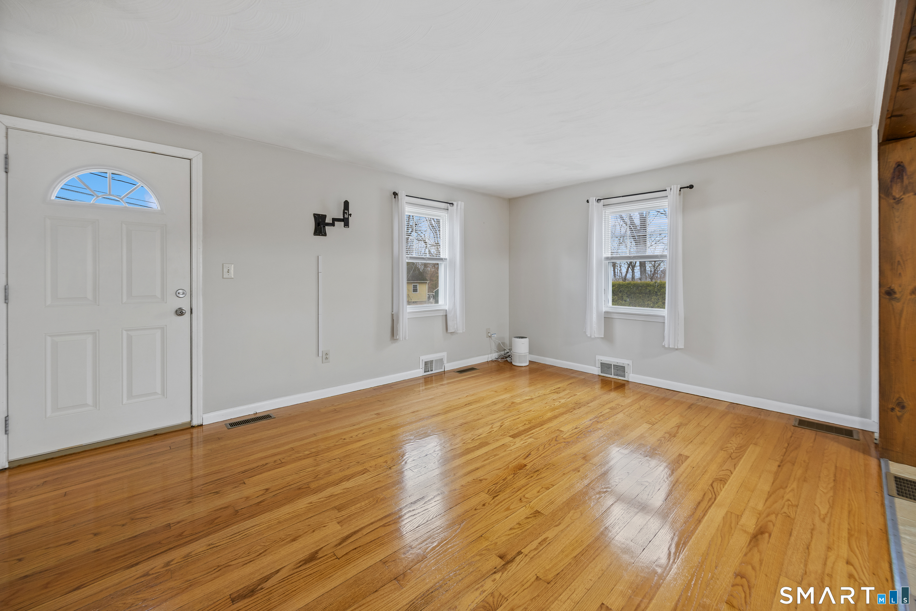 31 Kiefer Road Southington, CT 06489 - Photo 8 of 22