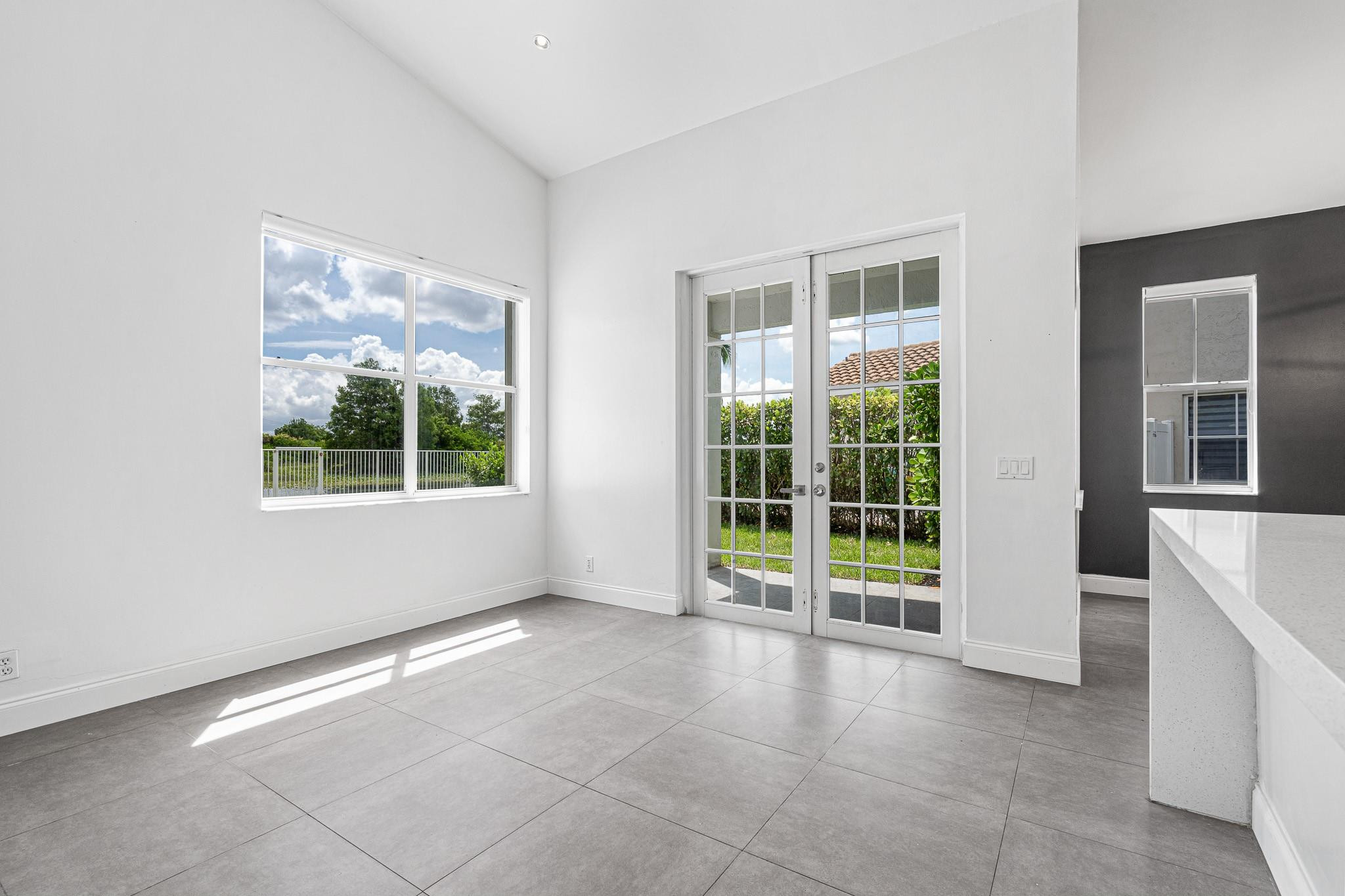 951 Falling Water Road Weston, FL 33326 - Photo 11 of 35 Photo 11
